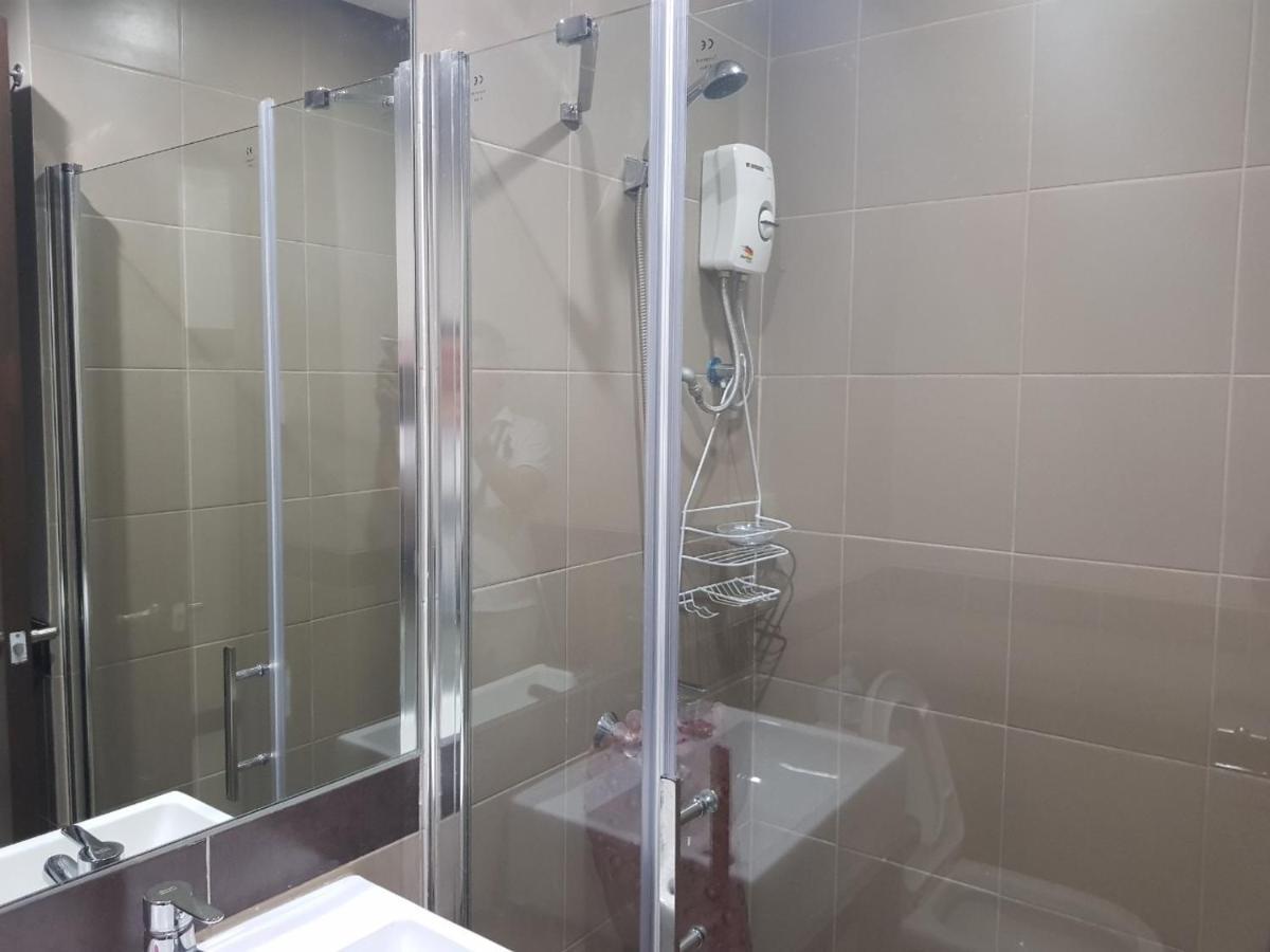 Admiral Baysuites Манила Экстерьер фото